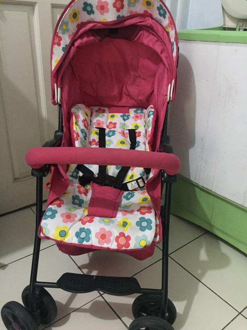 Giant carrier stroller Pink flowers Babies Kids Going Out