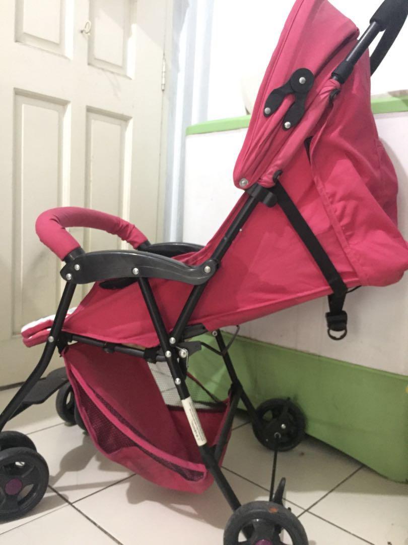 Giant carrier stroller (Pink flowers), Babies & Kids, Going Out