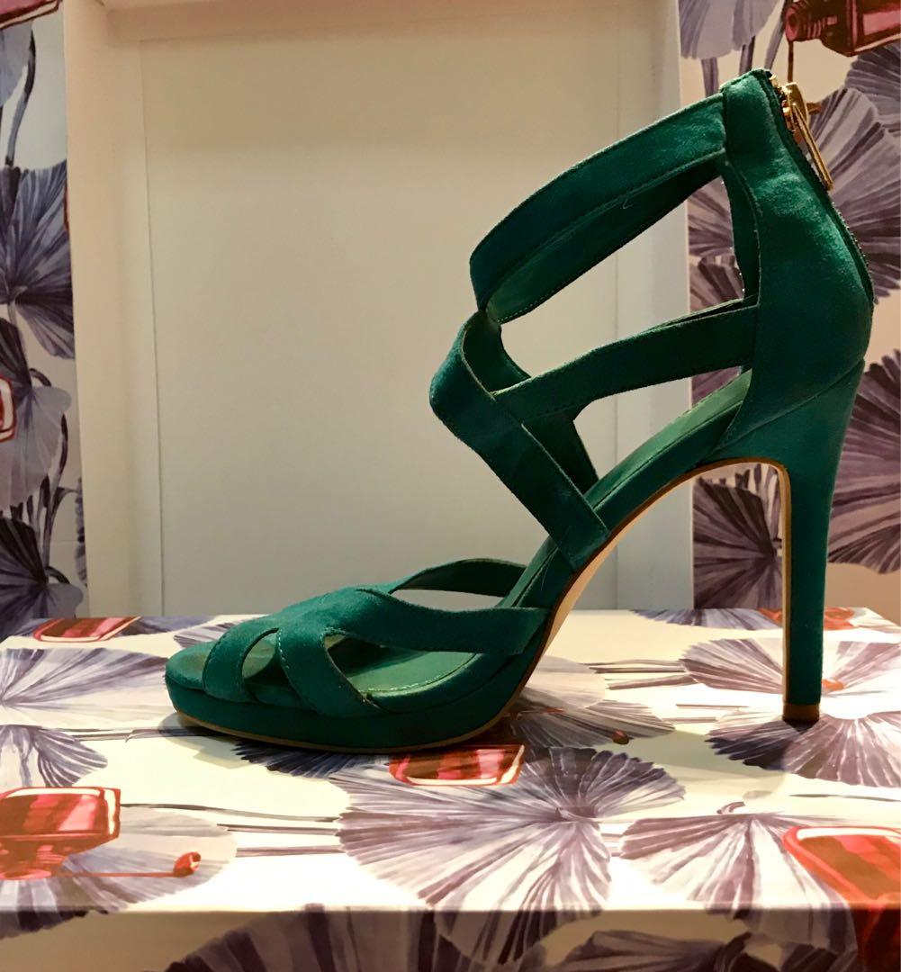 Green heels, Women's Fashion, Footwear, Heels on Carousell