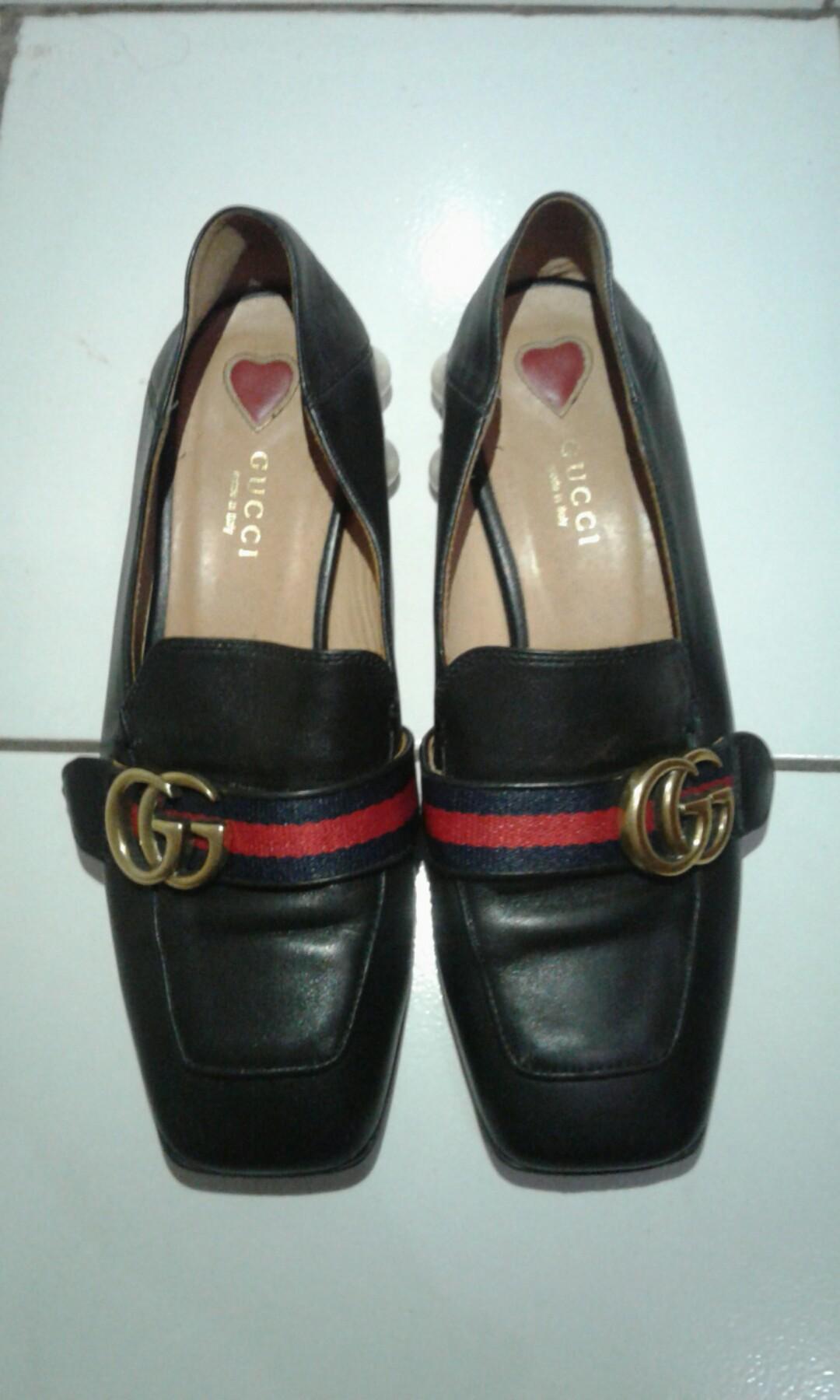 gucci mid heel loafer