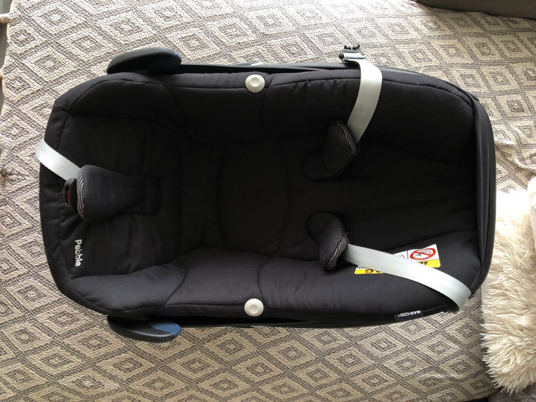 Maxi Cosi Pebble Infant Car Seat With Free Accessories Cooling Summer Cover Newborn Insert Comforter Toy Until 18 Months Carrier
