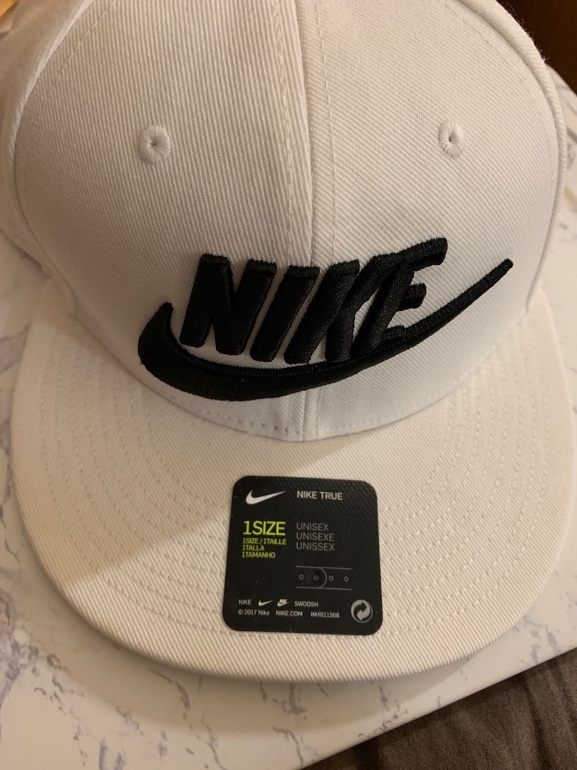 nike hat footlocker