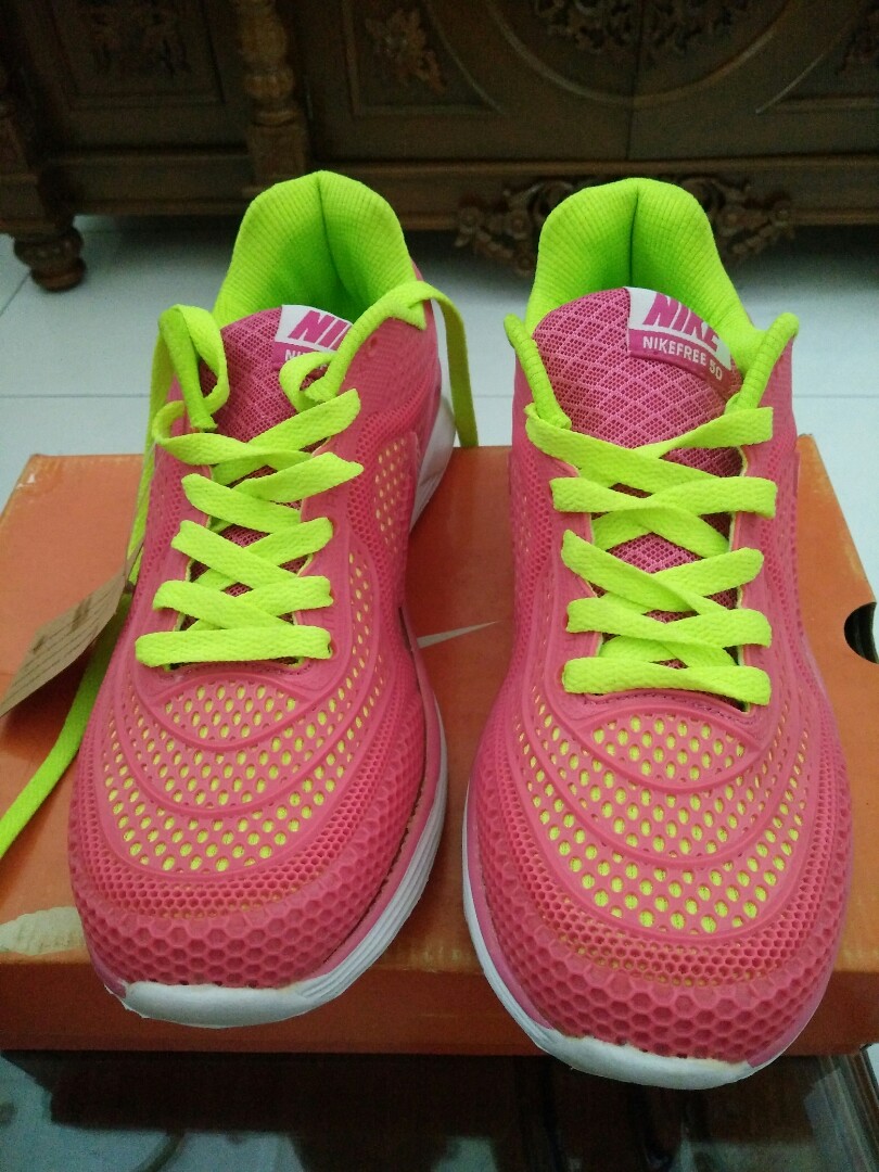 Sepatu Nike Pink Women S Fashion Women S Shoes On Carousell