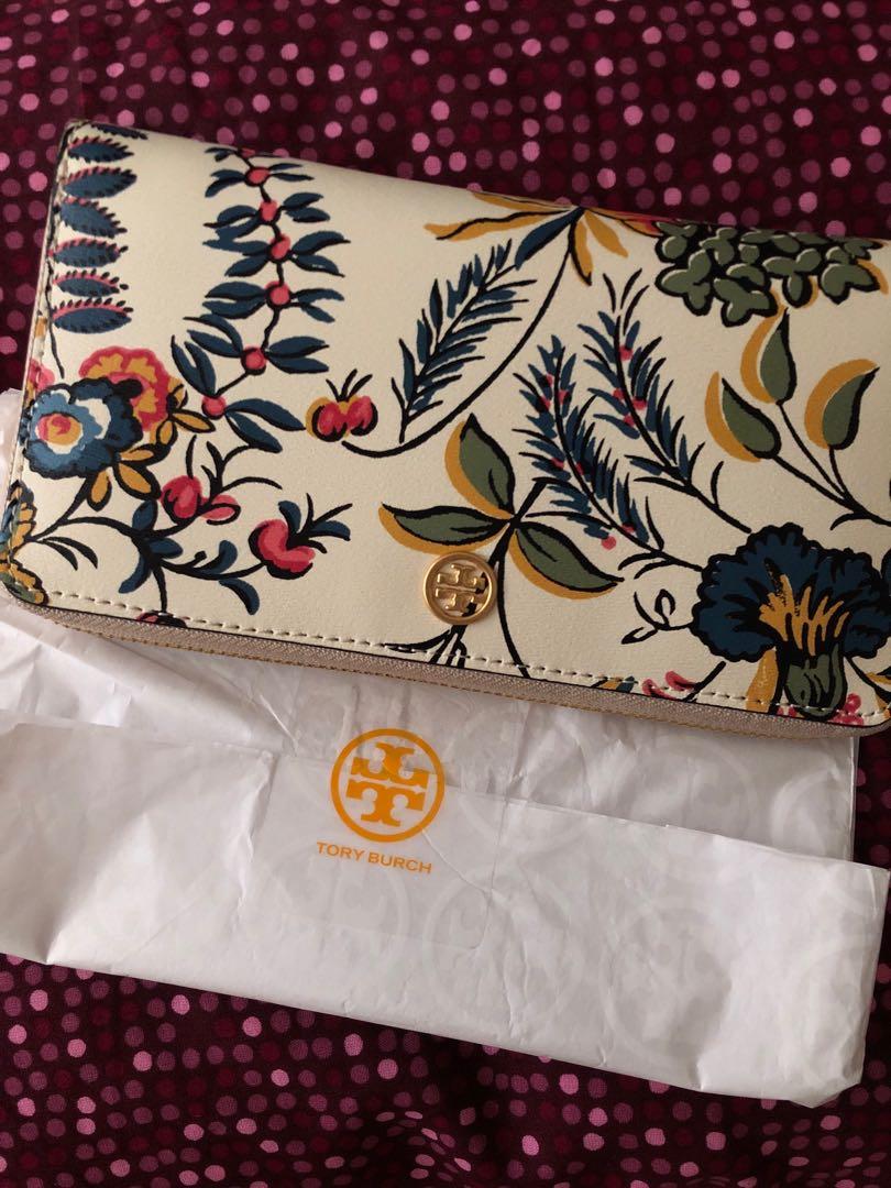 Tory Burch Parker Floral Zip Continental Wallet, Women's Fashion, Bags &  Wallets, Purses & Pouches on Carousell