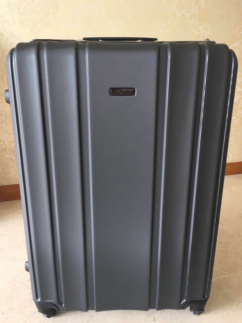 American tourister 2025 hartford