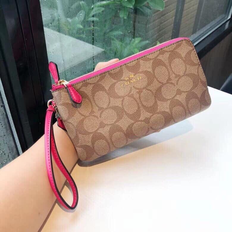 Authentic coach Pouch Wallet, Luxury, Bags & Wallets on Carousell