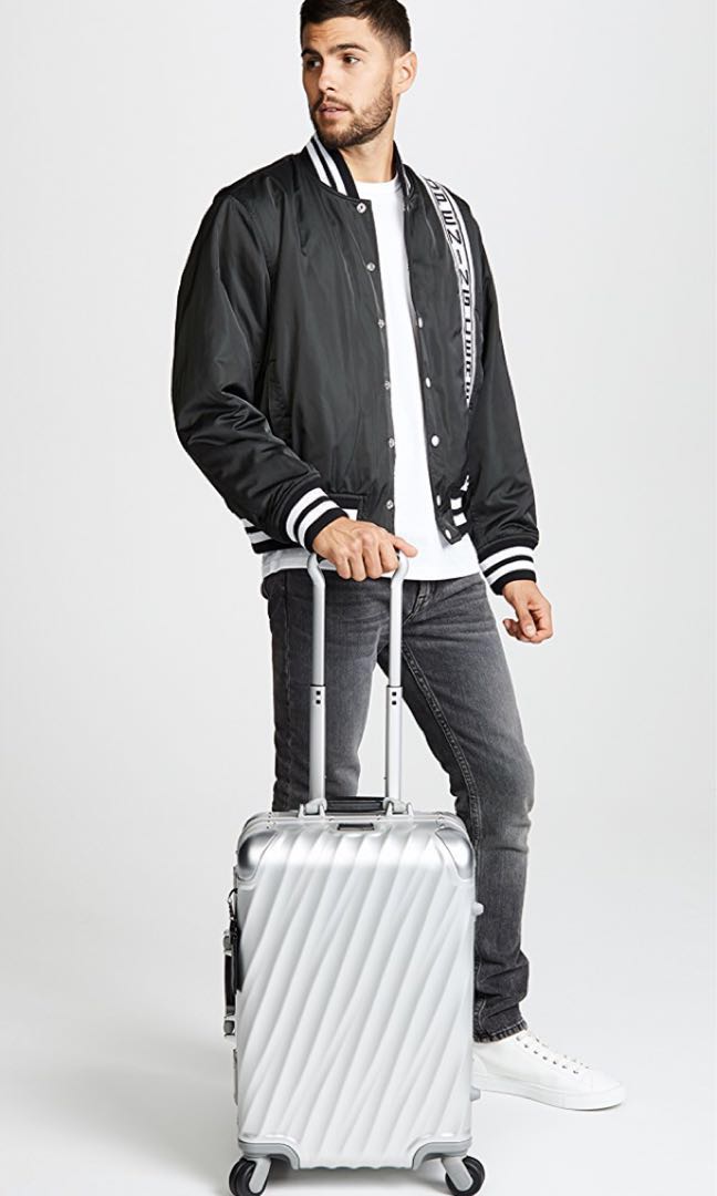 tumi international carry on