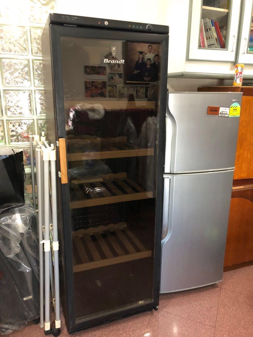 Brandt wine chiller, TV & Home Appliances, Kitchen Appliances, Wine
