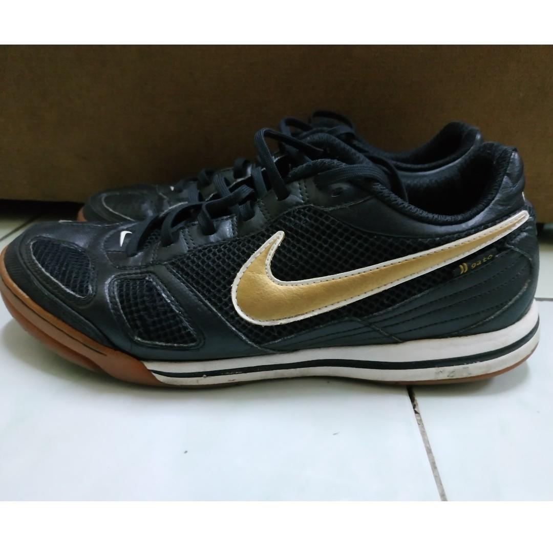 Kasut futsal nike gato clearance