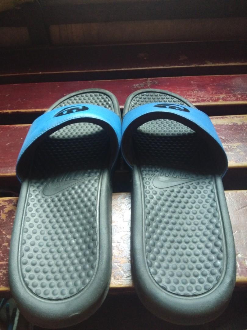nike benassi smiley