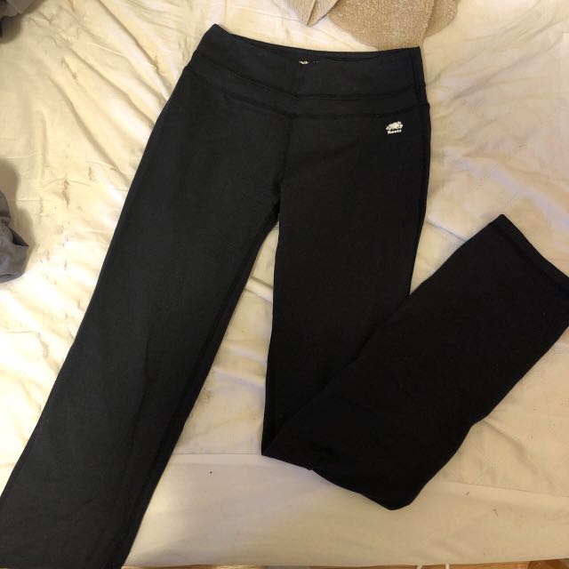 PRICE DROP Roots Yoga Pants Women s Fashion Clothes on Carousell