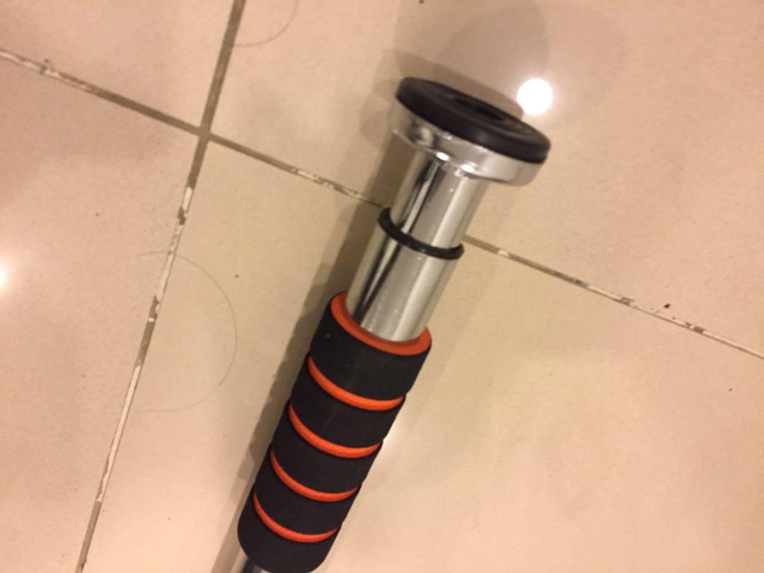 Pull Up Bar Adjustable (Category: Weights & Dumbells) located in Petaling Jaya. Submitted by pastichew (Listing ID 222559721, Image 2). Description: Barely used Condition 9/10 Screws and pads included .