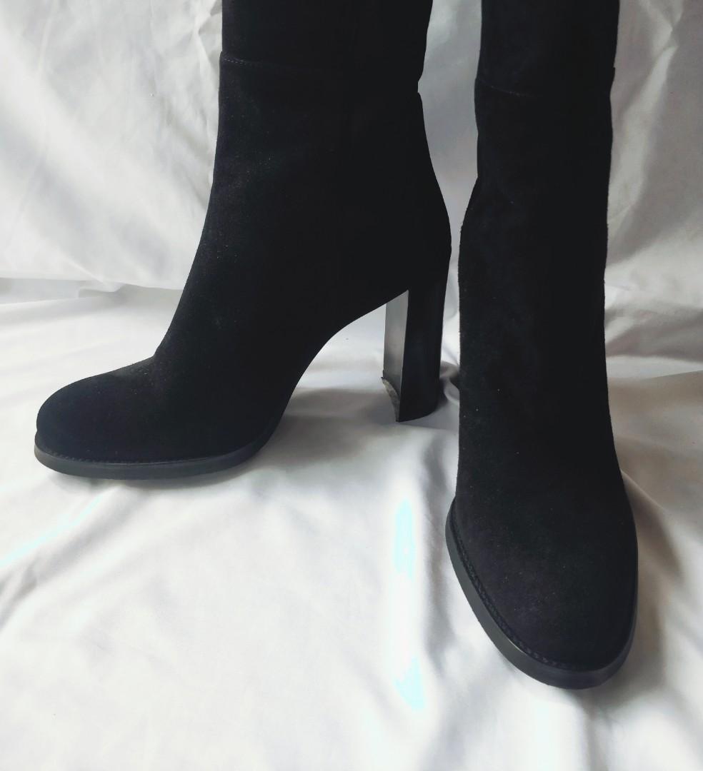 Stuart store weitzman hijack
