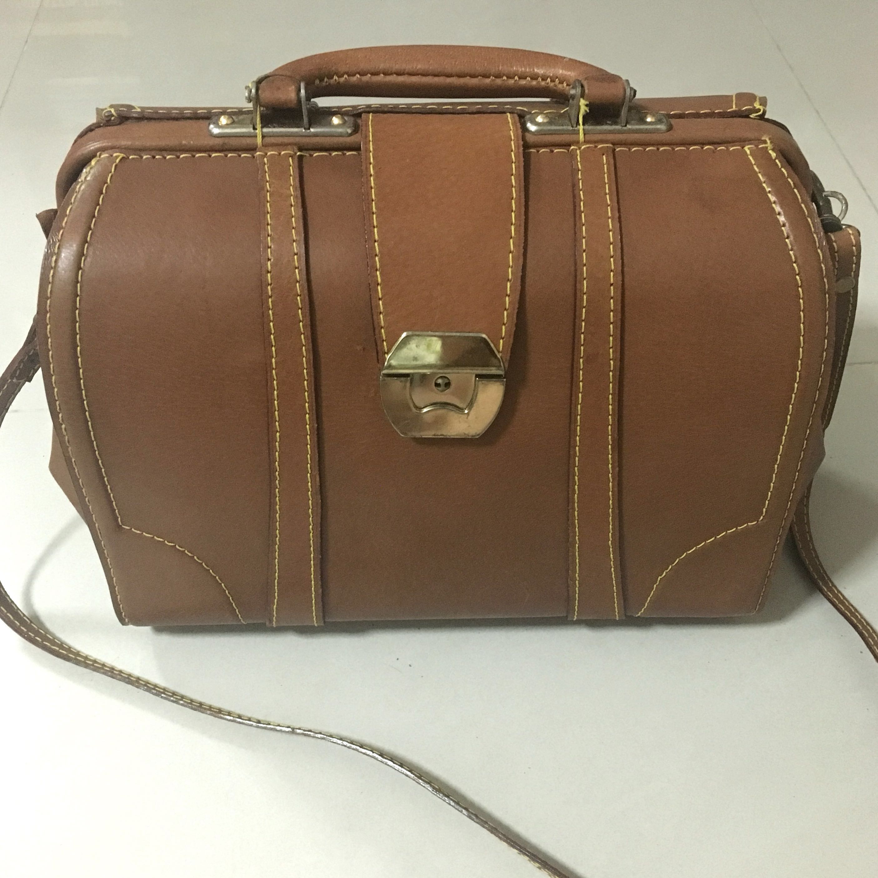 Active Listing Vintage Real Leather Doctor Bag Luxury Bags Wallets Others On Carousell