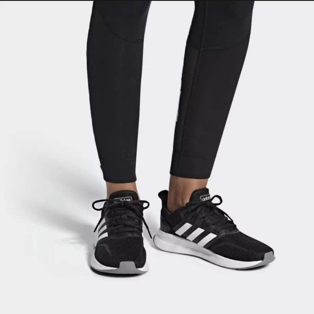 black adidas womens trainers