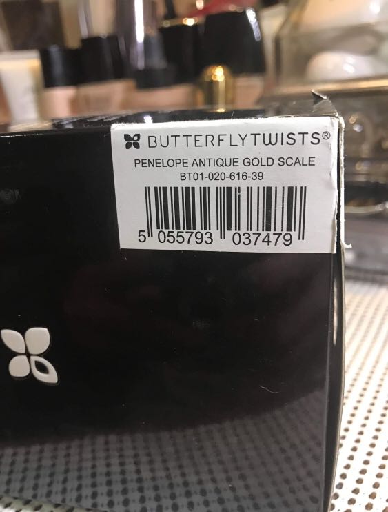 Butterfly Twists Penelope Antique Gold Scale (Category: Slippers and slides) located in Cainta. Submitted by gomancji (Listing ID 222749702, Image 1). Description: Butterfly Twists Penelope Antique Gold Scale Size 8 Brand new in box with pouch Php 1200.