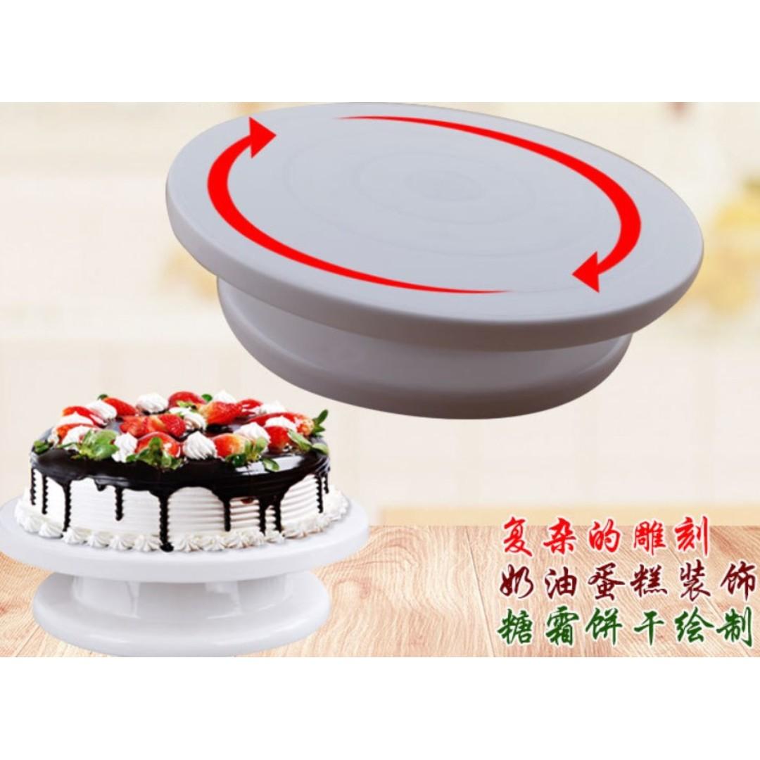 Cake Decorating Turntable (Category: Bakeware) located in Manila. Submitted by trustradeglobal (Listing ID 222766752, Image 1). Description: Decorate your cake easily by rotating it on this turntable. It is made with durable polypropylene material, and comes with a non-slip base, for a stable rotation while decorating cakes, pastries, cupcakes, cookies, etc. -Material: PP - Diameter: 28cm - with anti-slip bottom - used for decorating cakes, pastr