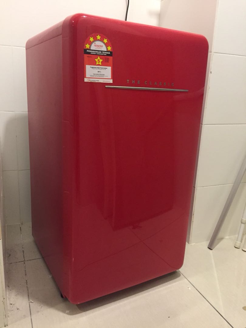 This Daewoo Retro Compact Fridge Will Stand Out In Your, 47 OFF