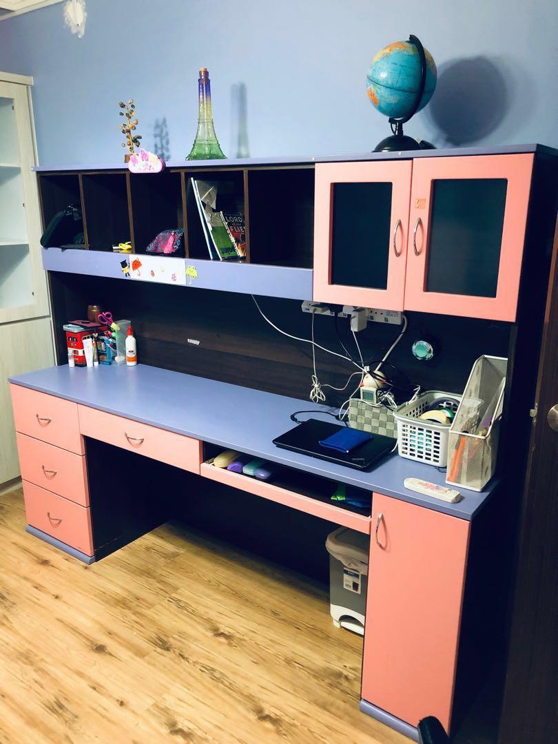 Ideal outlet study table