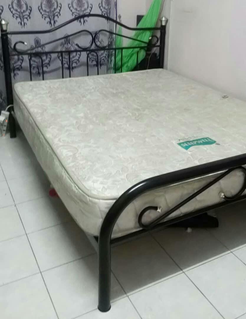 Katil Besi Tilam Spring Queen Size Home Furniture Furniture On Carousell