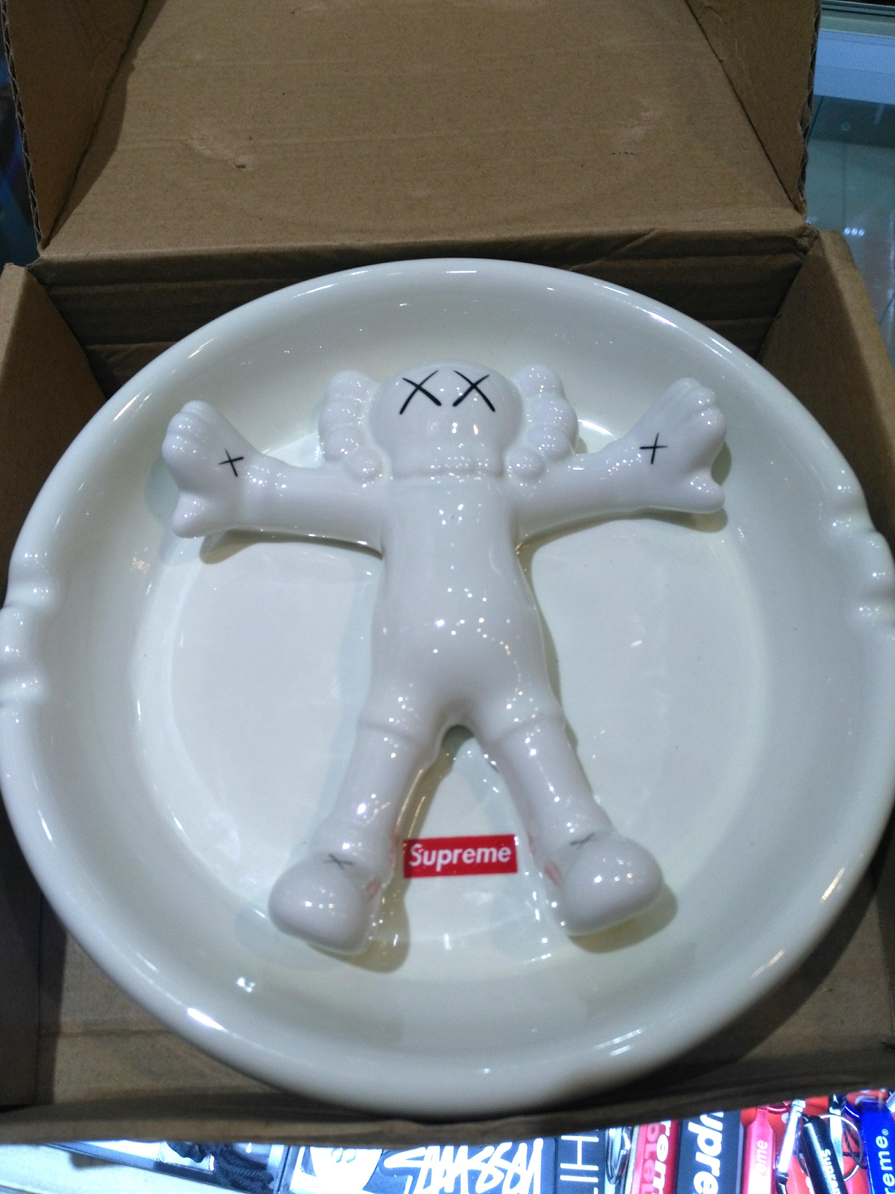 Supreme x sales kaws 2019