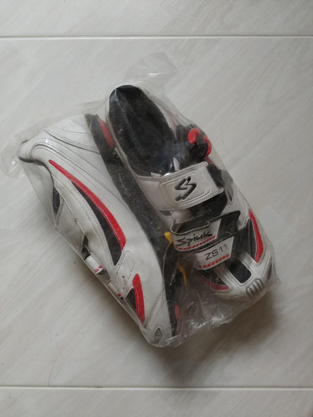 cycling shoes too big