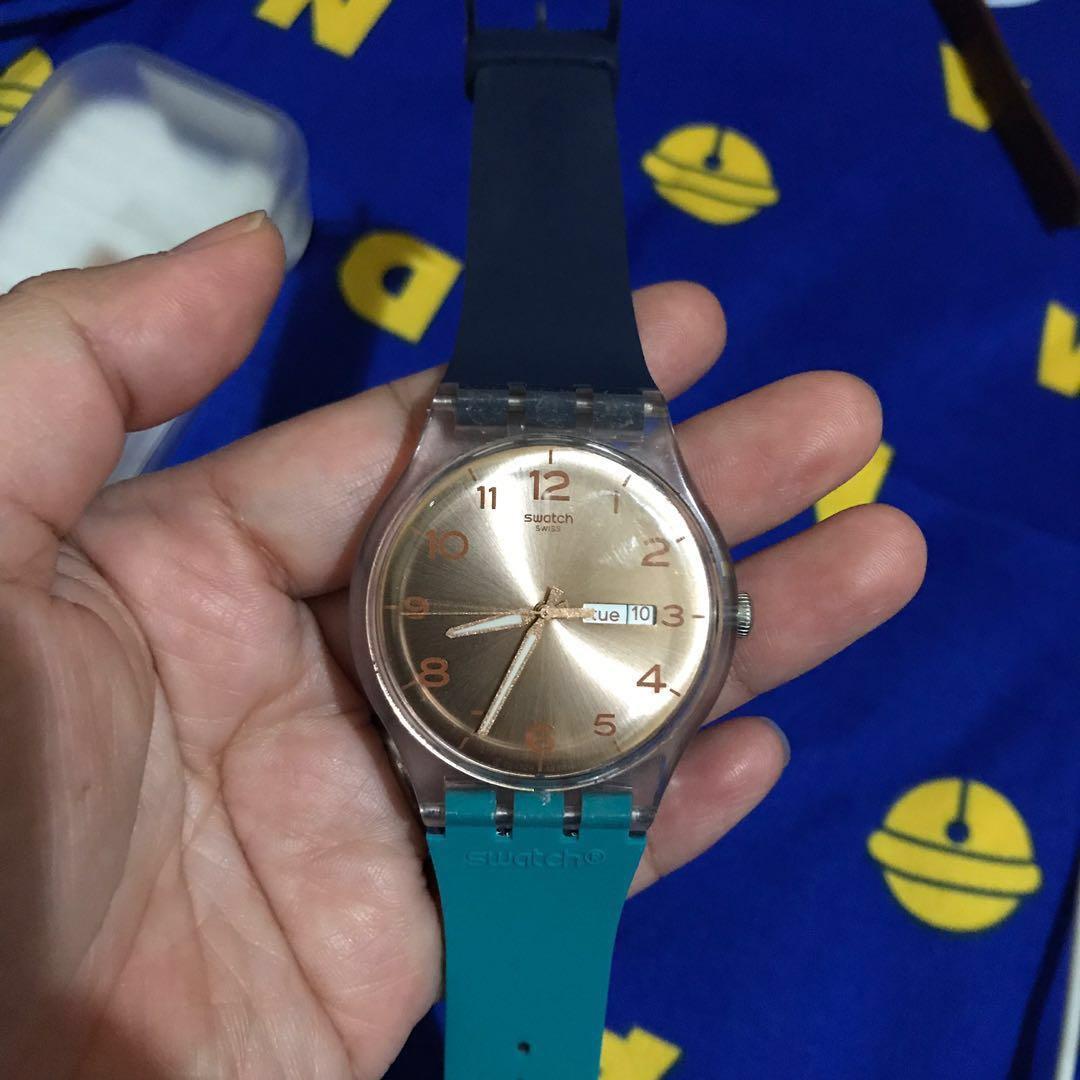 Swatch Rose Gold Plus Back Up Strap Fesyen Wanita Jam Tangan Di Carousell