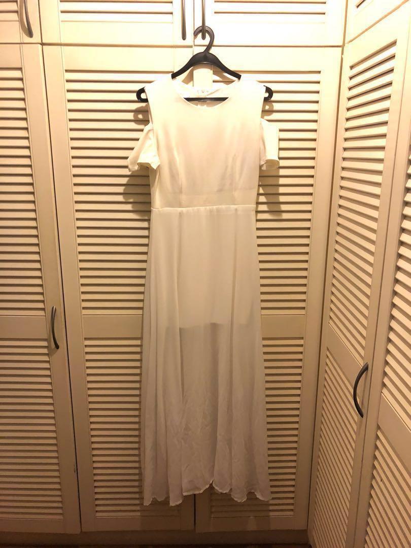 White cold sales shoulder maxi dress
