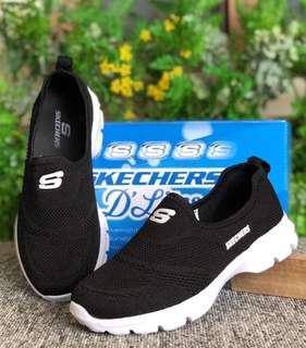 New Arrival ‼️‼️

skechers slip- on
Php 700 only

 ❤️❤️❤️ ( very good quality, super pretty po at super comfy pa sa paa 👍🏻👍🏻 ) 

Size: 36, 37, 38, 39, 40