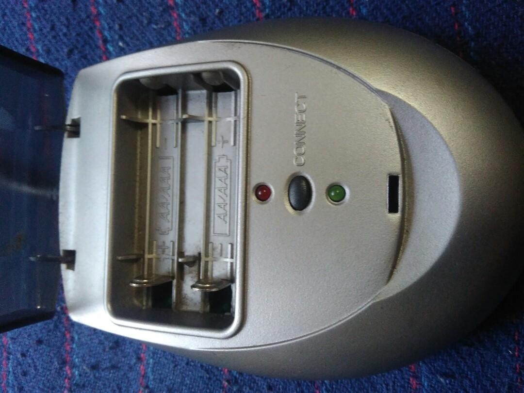 2aa/2aaa Battery USB Charger (Category: Chargers) located in Pasig City. Submitted by samotsari.store (Listing ID 222943429, Image 2). Description: Branded Genius brand, good for travel, can charge 2AA/2AAA batteries.
