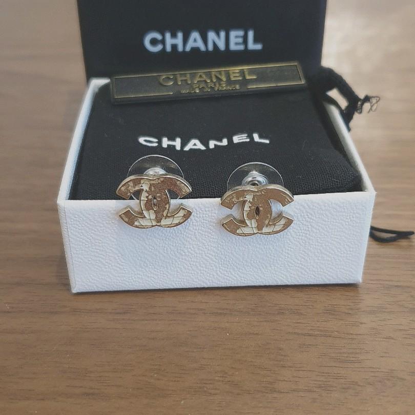 Chanel globe earrings clearance