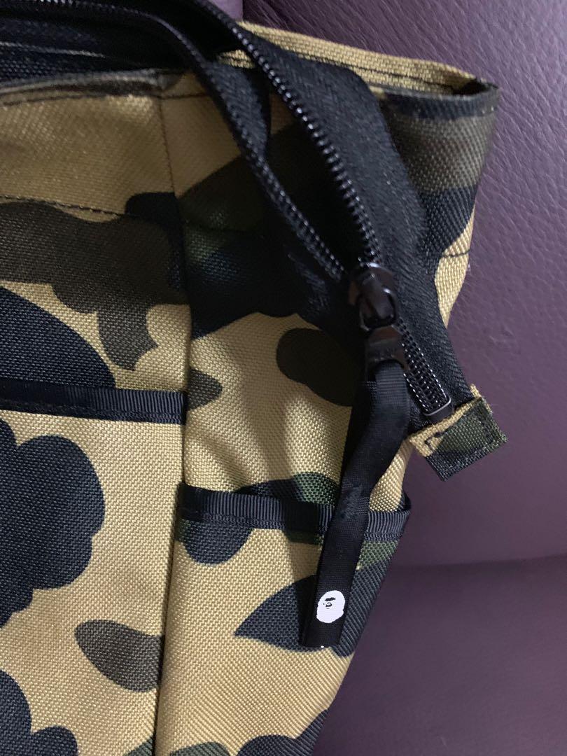 Bape （分類：手袋及銀包）位於 Hong Kong。 由 queenie1203 提交（商品編號 220184481，圖片 3）。簡介： 自購日本 用過一次覺得太大唔啱用 。
