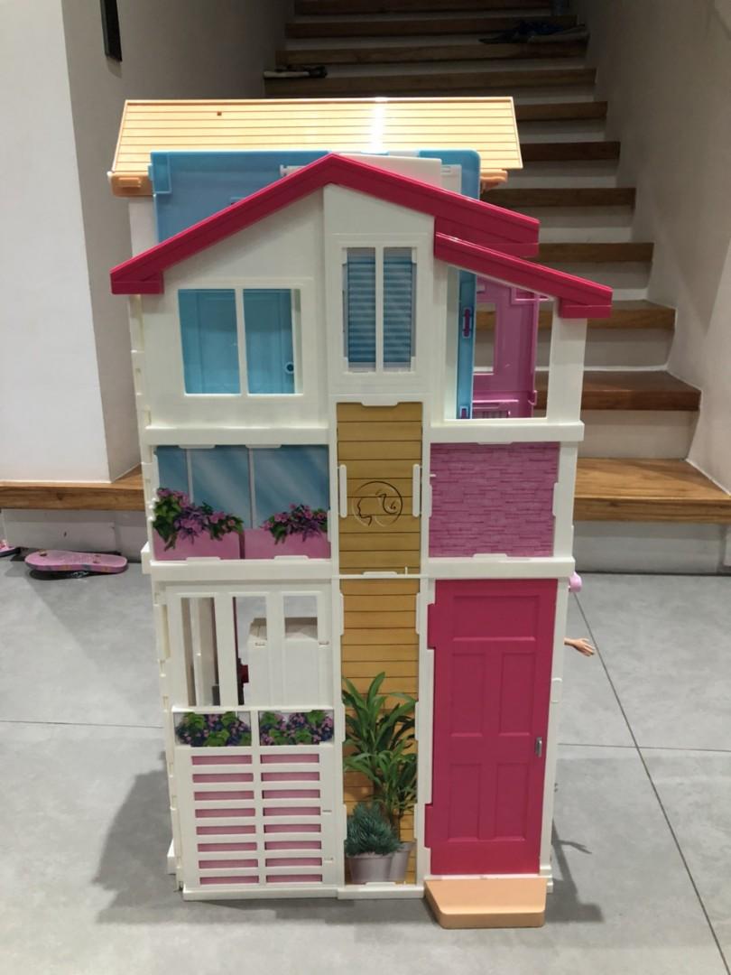 Barbie doll 2 storey house with lift, Hobbies & Toys, Toys & Games on
