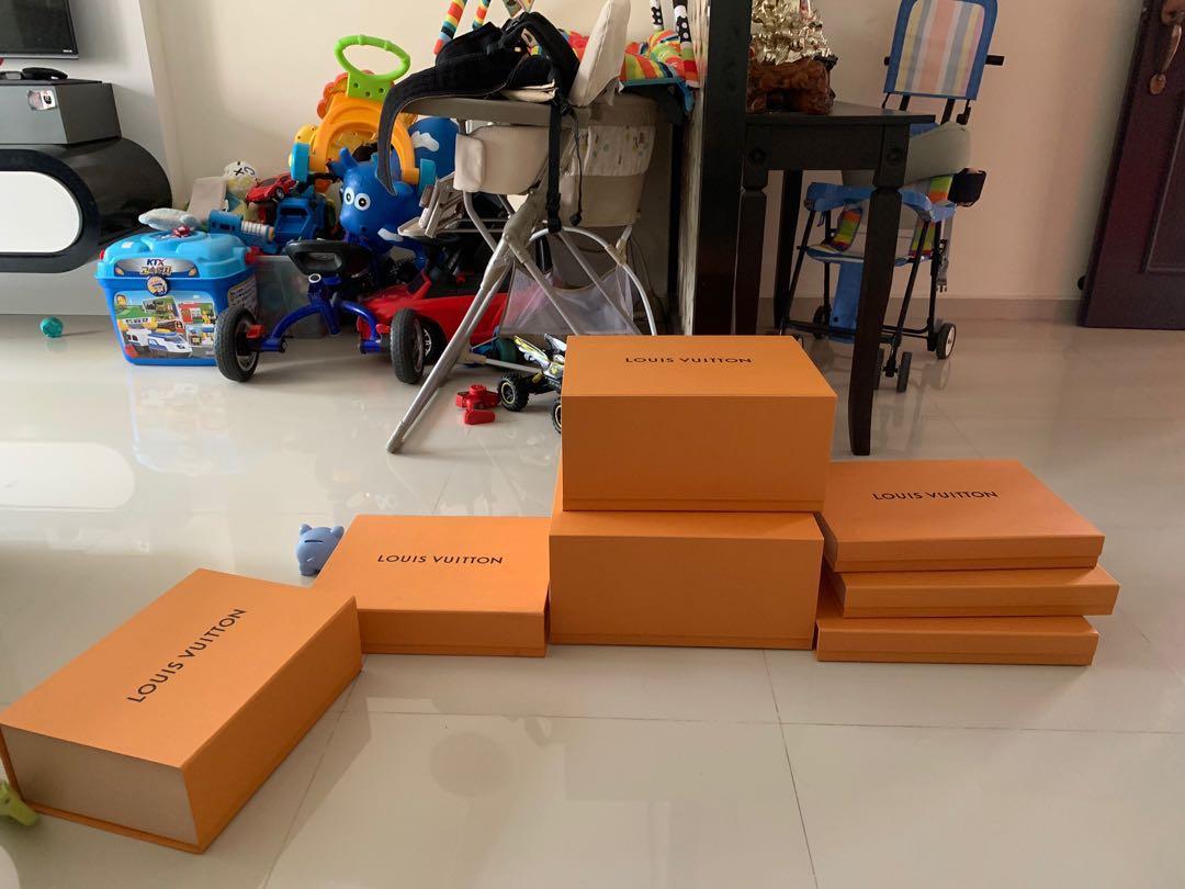 Box (Category: Bags & Wallets) located in Singapore. Submitted by jchew1908 (Listing ID 218813171, Image 3). Description: Brand: Louis Vuitton.