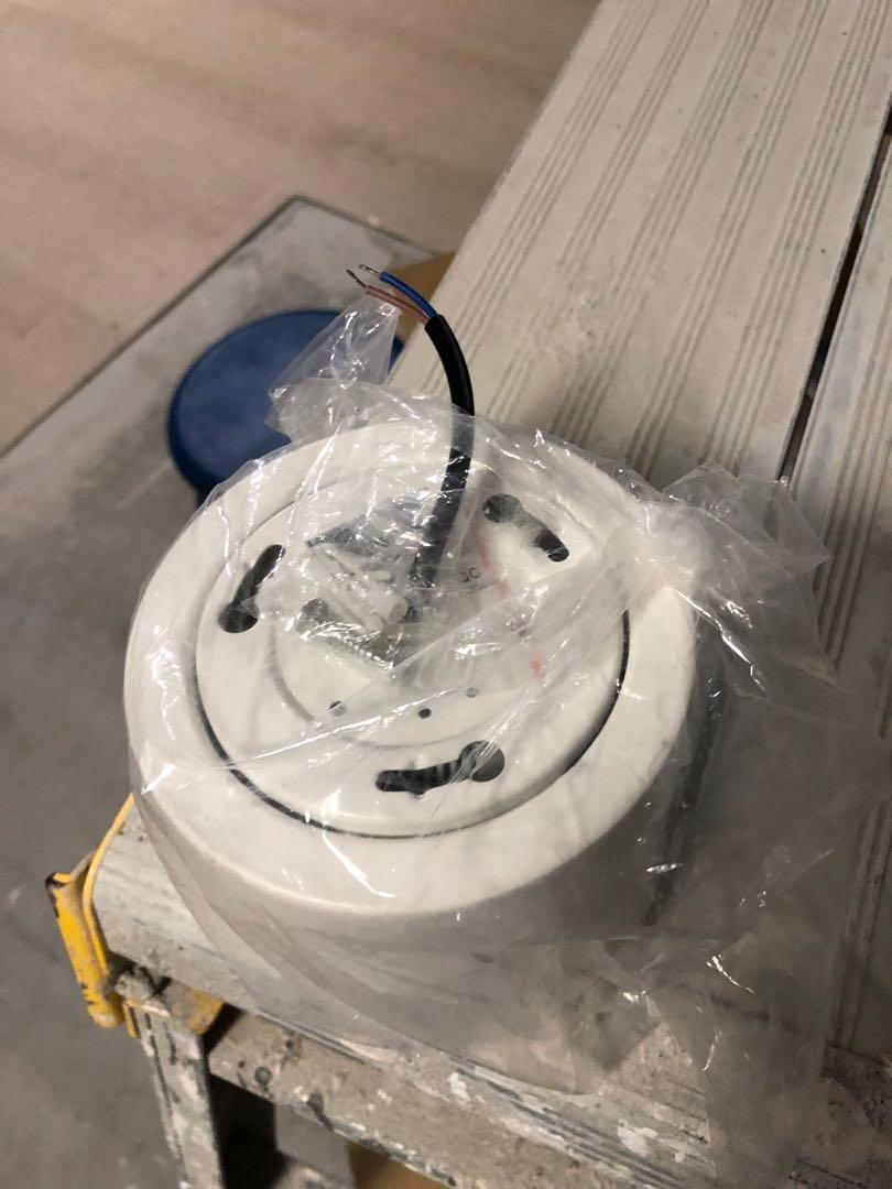 Ceiling Light (Category: Bathroom & Kitchen Fixtures) located in Singapore. Submitted by lfjiun (Listing ID 222189461, Image 2). Description: Brand new LED ceiling light... can be use in utility room, toilet. Didn’t get to fix it during renovation. Can meet at any MRT station .