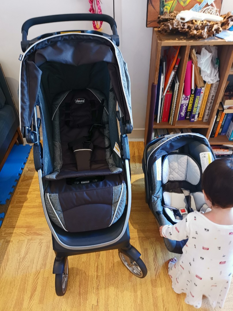 Chicco Bravo stroller with rain cover, Babies & Kids, Going Out