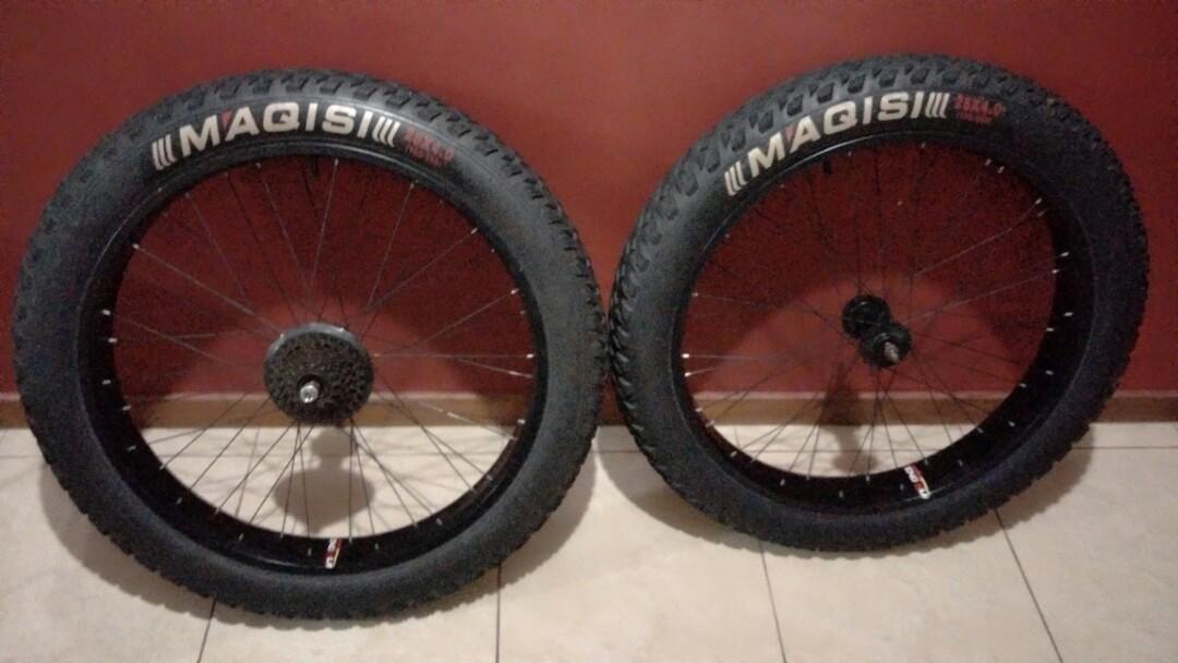 Fat bike tyres, Sports Equipment 