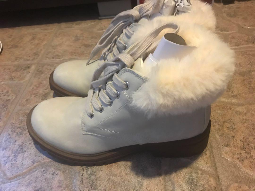 Guess boots 2019 sale