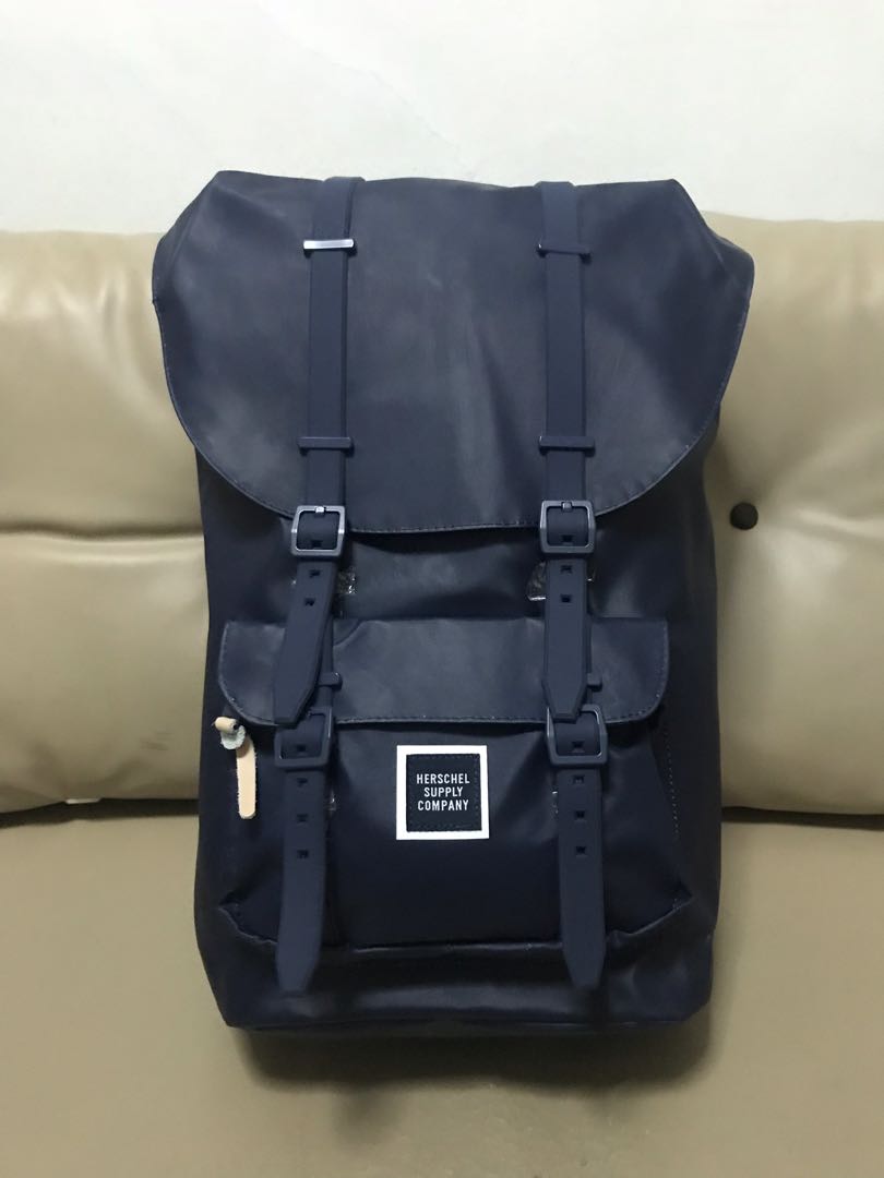 herschel little america water resistant