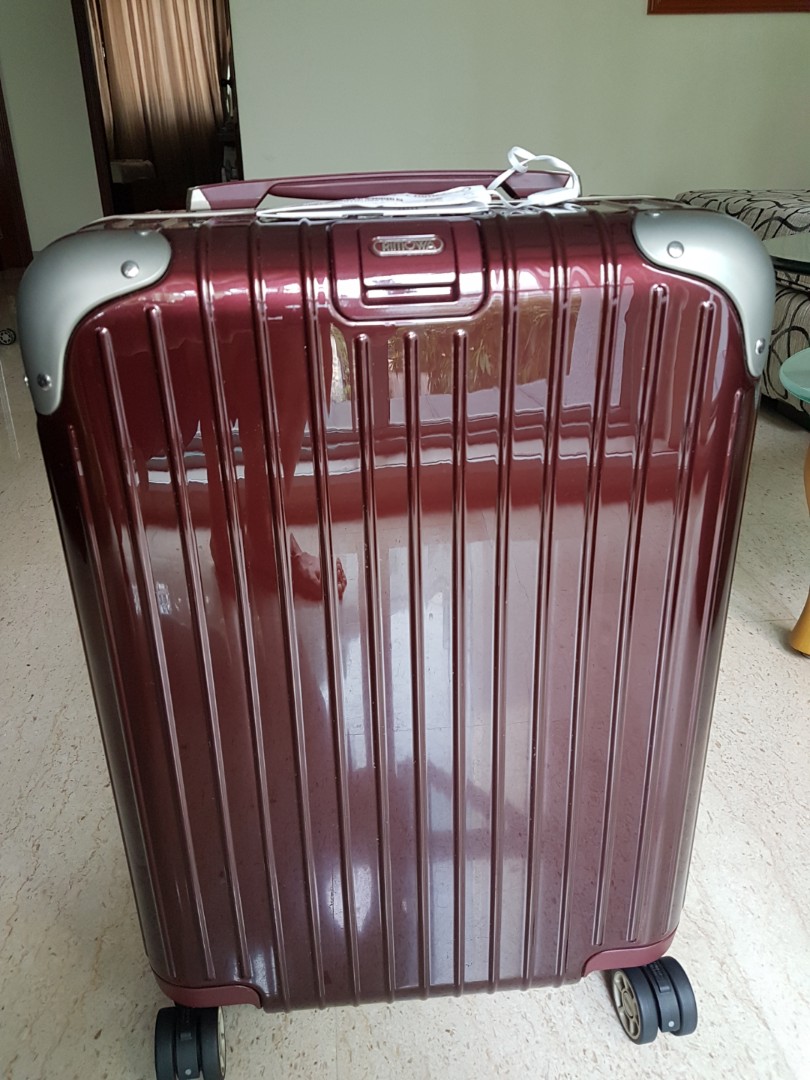 55x40x23 suitcase