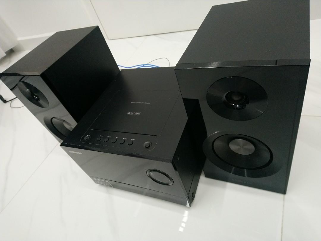 Samsung hifi, samsung speakers, cd player, radio clock, mini hifi, high
