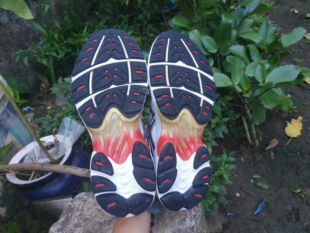 Sepatu asics mizuno on sale