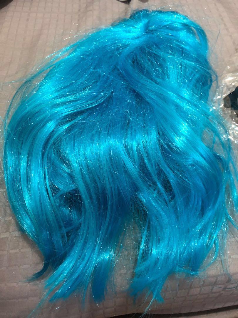 blue wig cd