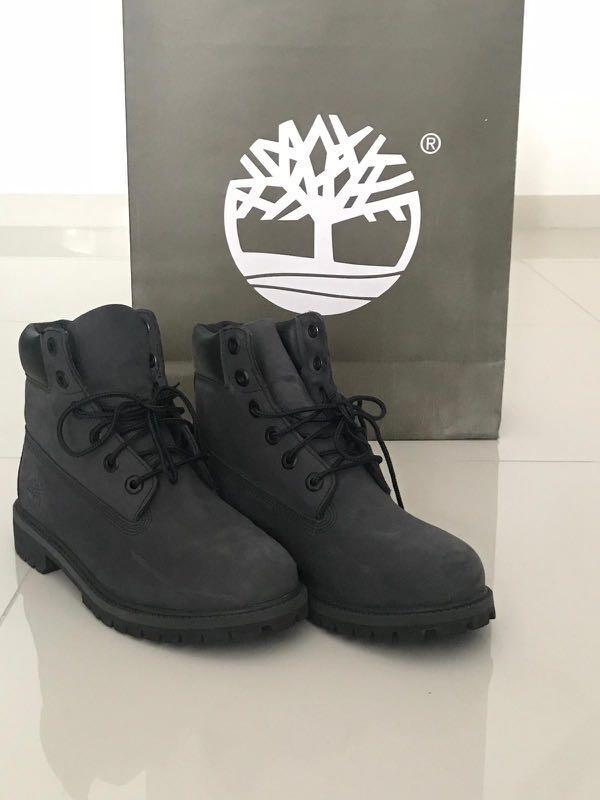 Timberland Ladies/ Junior waterproof grey boots, Women's Fashion, Footwear,  Boots on Carousell