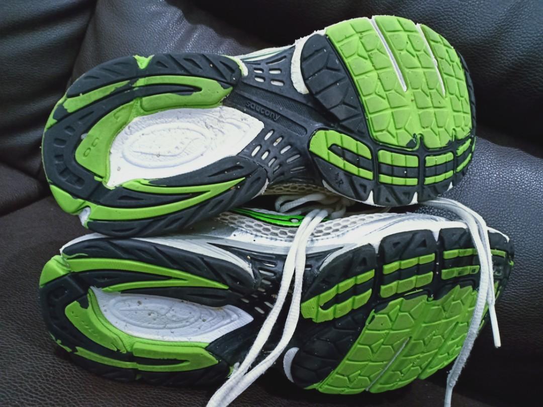 Uk7.5 saucony grid tornado