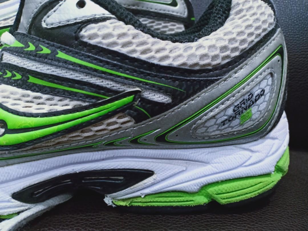 Saucony grid tornado hotsell 6