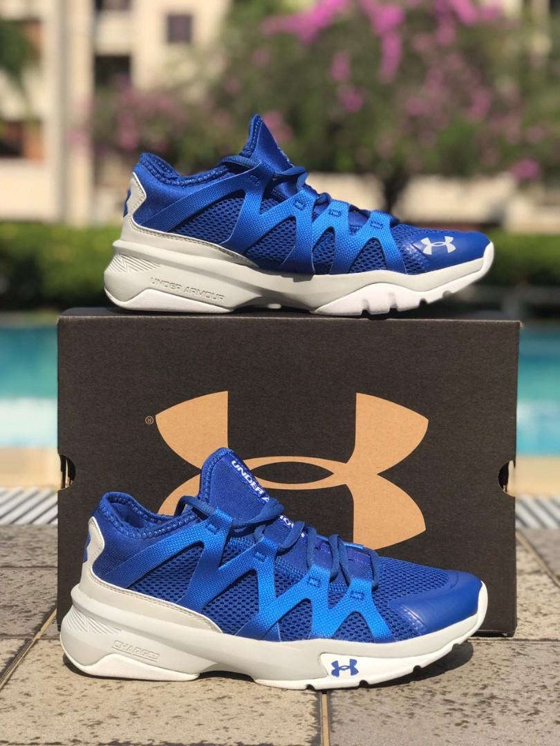 Under armour clearance charged phenom 2