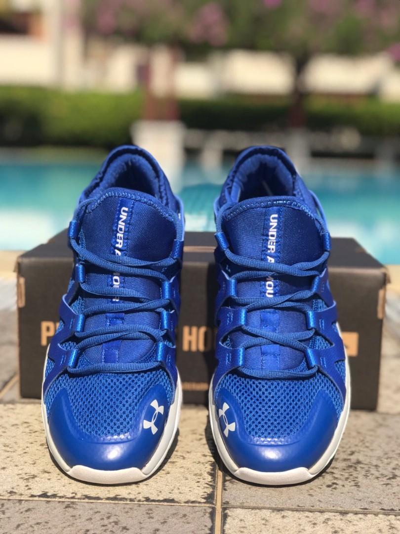 Under armour best sale charged phenom 2