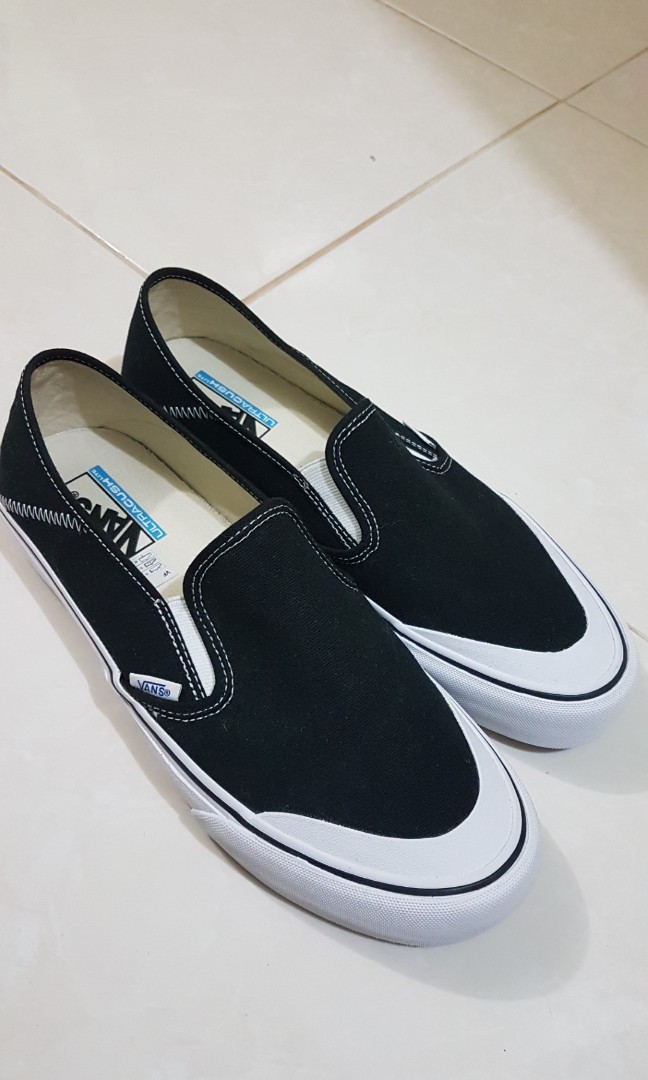 vans slip on half moon