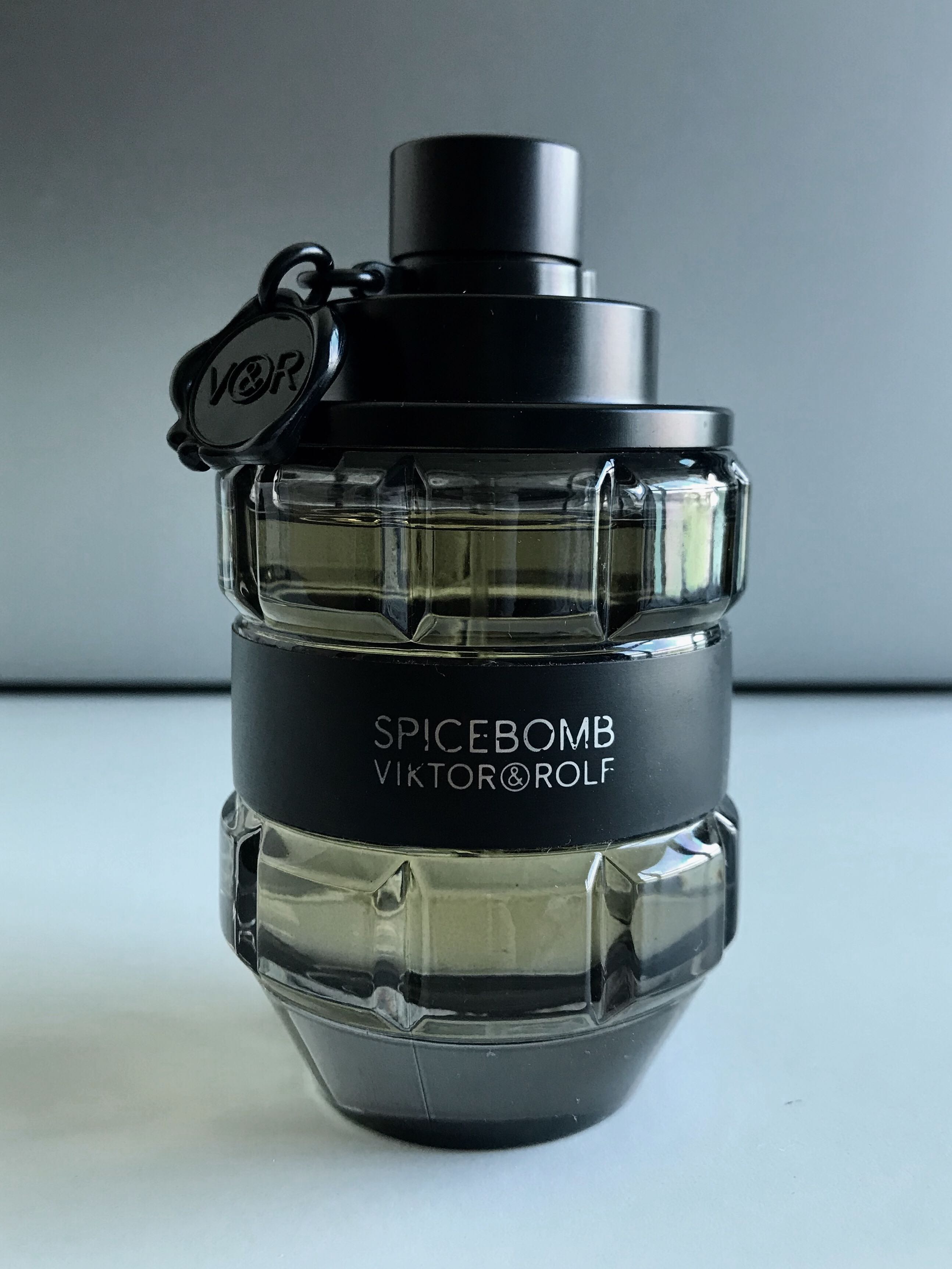 Viktor Rolf Spicebomb Mens Perfume 90ml Beauty Personal Care Fragrance Deodorants On Carousell Viktor Rolf Spicebomb Mens Perfume 90ml Beauty Personal Care Fragrance Deodorants On Carousell